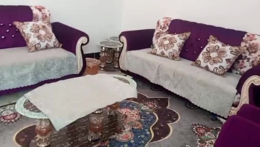 سلام عليكم ورحمة الله وبركاته بيت للبيع منطقة حي الحسن قرب جسر العمار البيت يتكون من غرفتين وصاله كبيره وستقبال ومطبخ كبير مجموعت صحيات داخليه وخارجيه البيت قرب ابو حسين ابو السكله
رقم الهاتف *********** 
سلام عليكم ورحمة الله وبركاته بيت للبيع منطقة حي الحسن قرب جسر العمار البيت يتكون من غرفتين وصاله كبيره وستقبال ومطبخ كبير مجموعت صحيات داخليه وخارجيه البيت قرب ابو حسين ابو السكله
