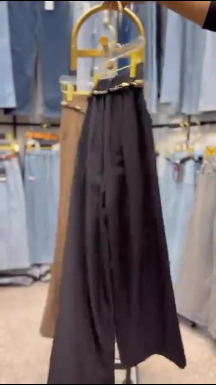 ‏FORZAM FASHION|ازياء فورزم

تشكيلة موديلات الموسم الجامعي
خلي محلك متميز ويانا 

  
للحجز والاستفسار📮
***********📲
***********📲
