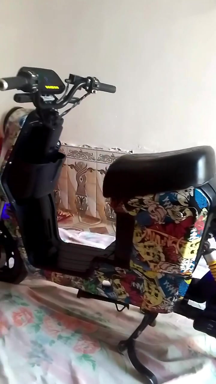 R9 • عاوزه بطاريه • نضيفه