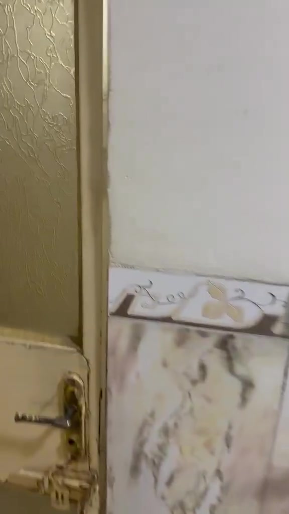 بيت • محل • غرفة