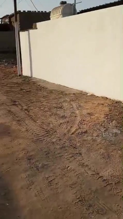 سلام عليكم بيت للبيع 200 متر الواجهه 10 ولنزال 20البيت يحتوي على غرفه اومطبخ اوصاله اكبار السقف سندويج جديد العنوان مدينه الصدر حي طارق شارع القديم قرب السيطره الثانيه حي الامير السعر 30 اوبي مجال بسيط الاستفسار على هاذا الرقم ***********
