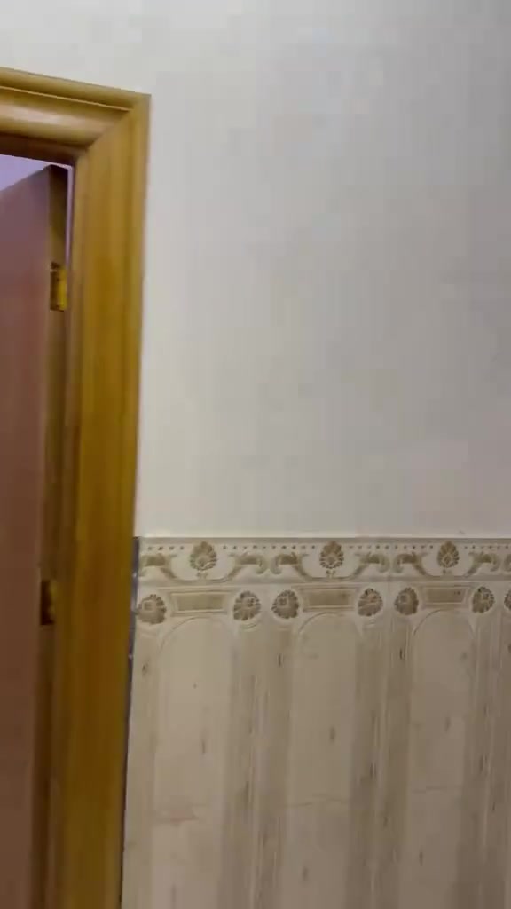 السلام عليكم متابعينه الكرام 
يوجد شقق للإيجار العدد ٢ 
تتكون الشقه من غرفتين وصحيات ومطبخ ودوانيه 
الاجار المطلوب ٤٠٠ الف 
الموقع البصره ابوالخصيب جامع الشهيد 
علئ السايدين مباشرتن 
لتواصل والاستفسار الاتصال
*********** 
مكتب عقارات 
سيد رضا المكصوصي
