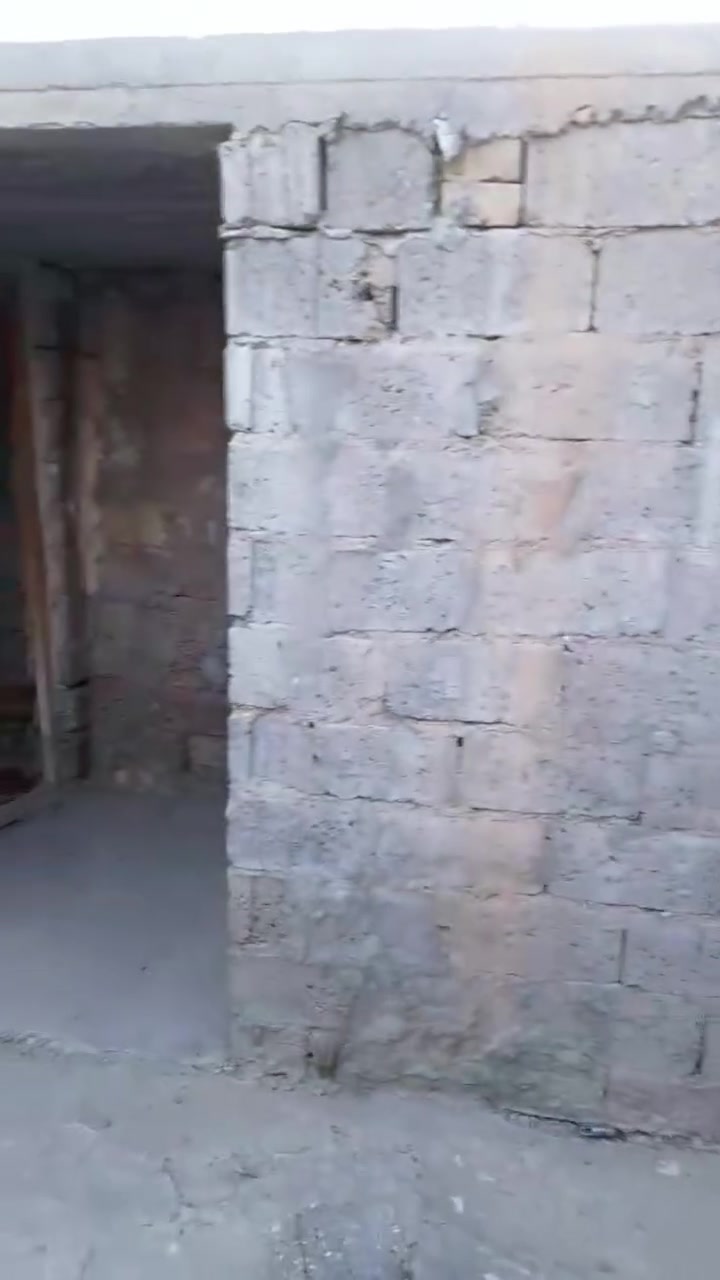 السلام عليكم 
رجاء اقرأ المنشور وقتنع ياله تتصل 
ببت للبيع 
مساحة 300م📏
مكون من 5غرف 📍
ثلاله مسلحه صب 🔨
وثنين سندويش 📌
نوع البيت عرصه 
السعر 8مليون وبي مجال حق الجيه 
عنوان فلوجة حي الشهداء في التوزيع الجديد 
اي استفسار يمكنك الاتصال 
على الأرقام التالية🫡
***********  📞☎️
***********  📞☎️ واتساب
