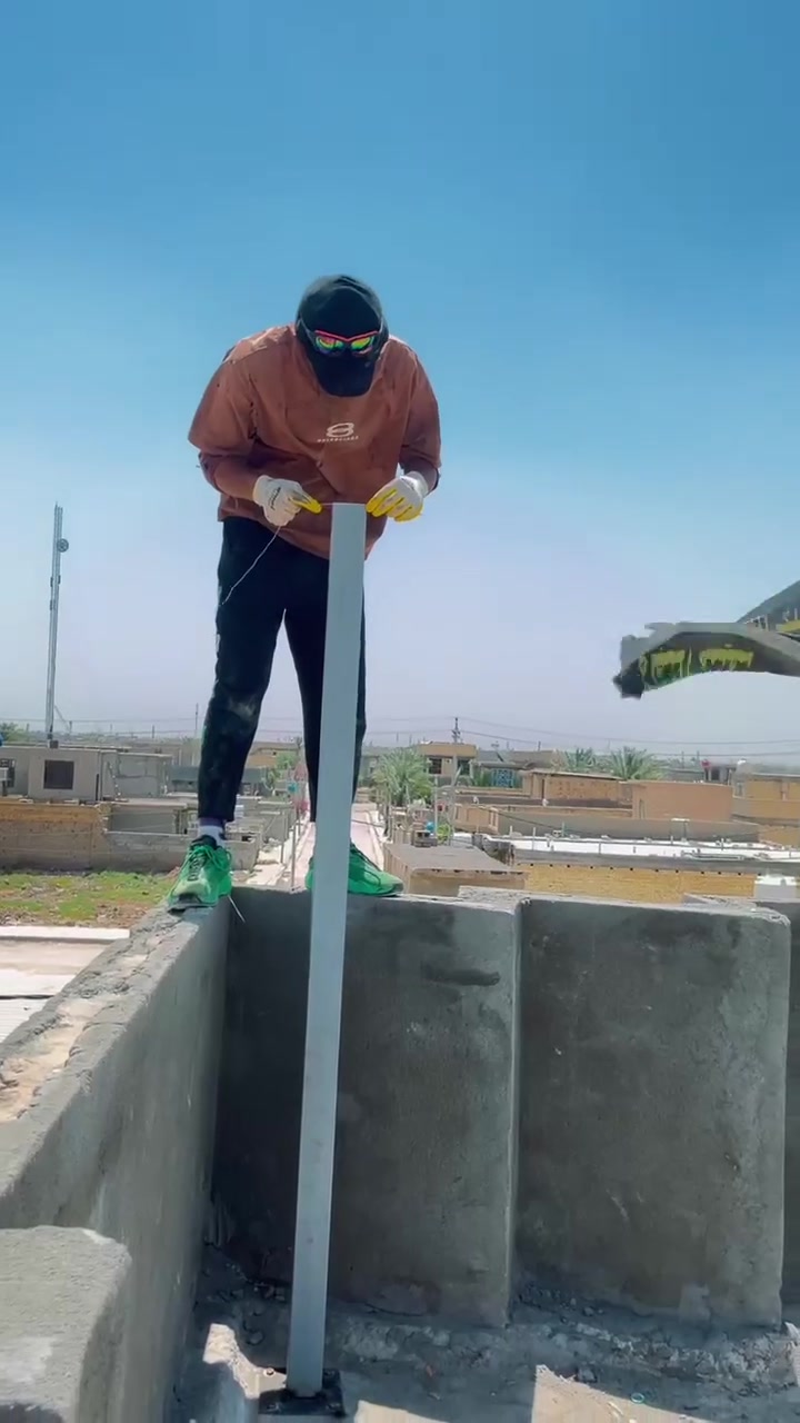حداد متفرغ شغل حداده تسقيف بيوت تسقيف سندويج
***********
