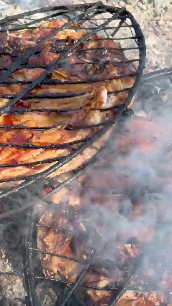 بعد ما احجي انته شوف وحكم يوجد خدمة توصيل الرقم للحجز ***********
