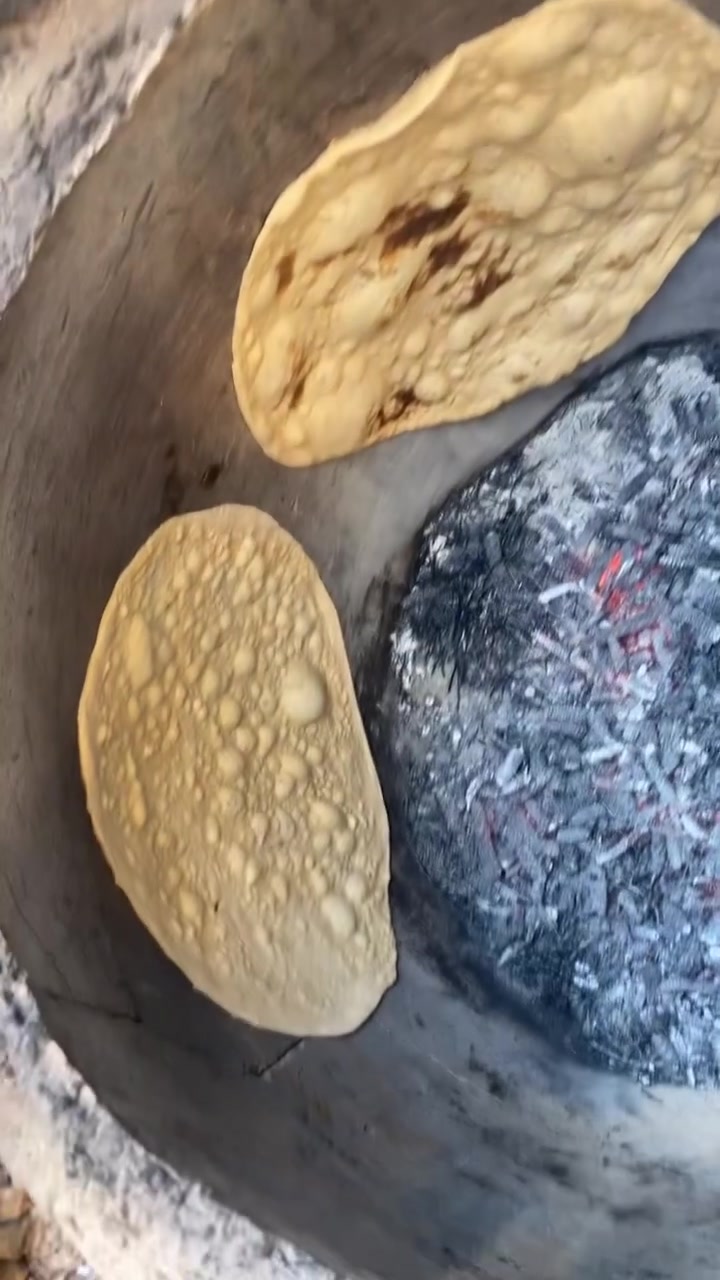 طحين حبة كاملة • طحين أبيض • نخالة