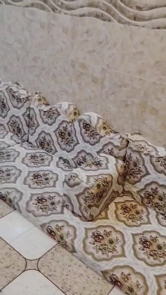 السلام عليكم
جلسه عربيه 11/5متر ونص ونضيف جدا الشراي يتصل علي رقم ***********
