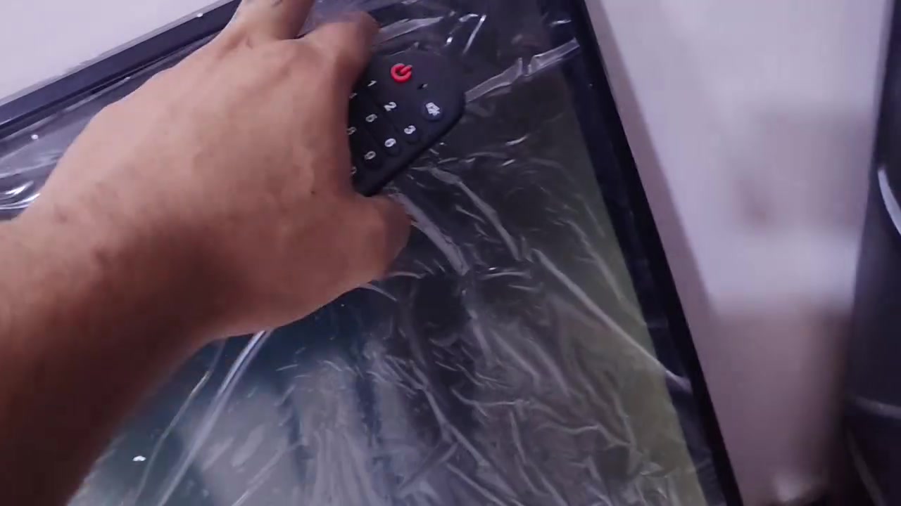 نوع LG UHD
ضد الكسر
الشاشه ناطقه جميع البرامج شغاله
بيه برنامج يشغل جميع مباريات بين سبورت قنوات ولافلم ولمسلسلات المدبلجه
4K
يوتيوب كلش سريع  تحكم كلش سلس 
الشاشه جديد لوك بلجيس
ضمان
سعره 350
مكاني بغداد مدينه الصدر
*********** هاتف واتساب
