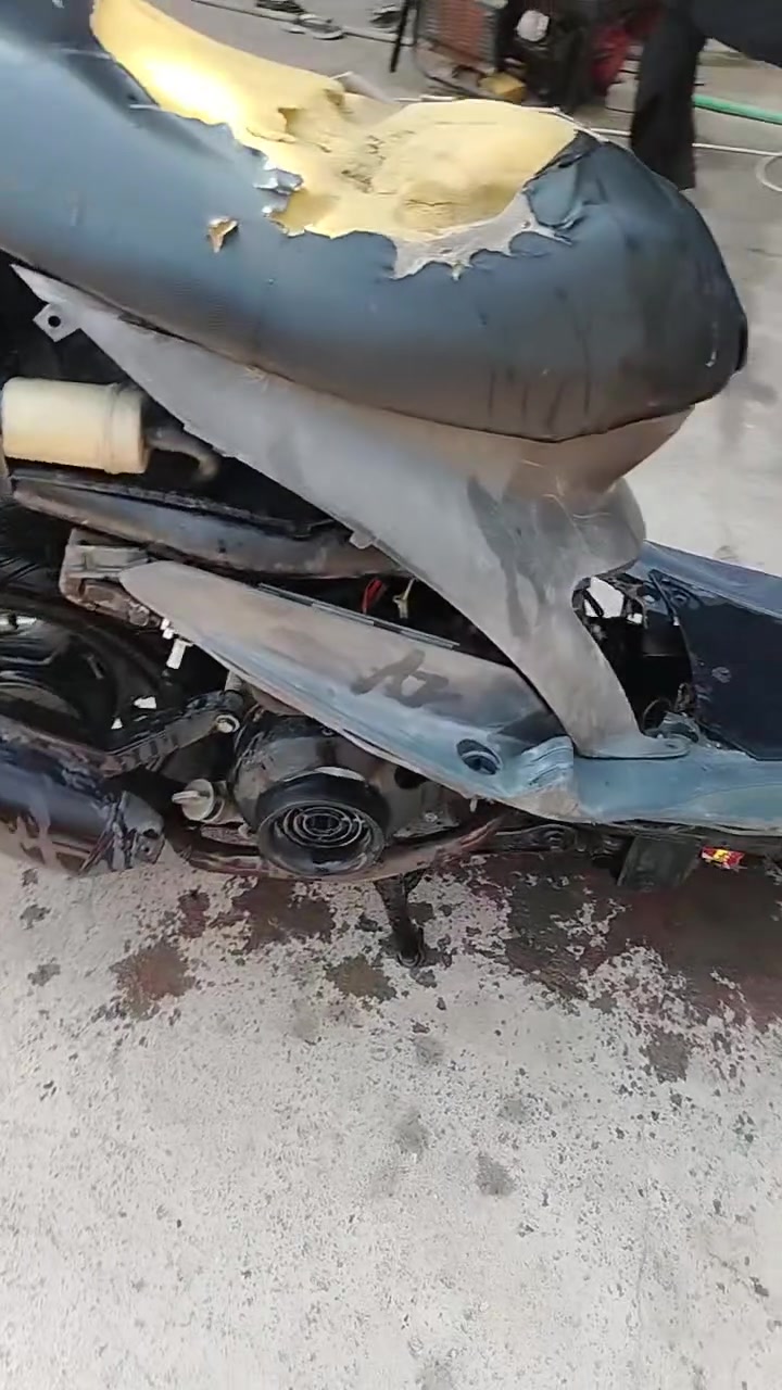 دراجه ماكس قجمه مفتوحه بوشه بلاد 49سلف هندر كلوبات شغاله سعر 400وبيه مجال مكان الهوير ***********
