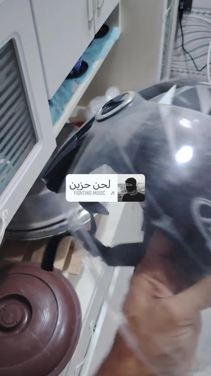للبيع خوذه نضيفه شراي سعر خاص او يتصل *********** مكاني حزيران
