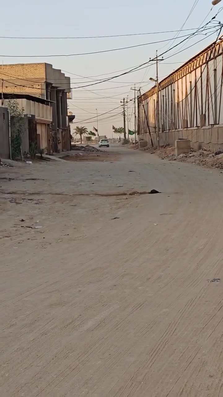 قطعة للبيع مساحه 200 متر سند 25
اقرار باسمي تبعد عن الشارع العام 400متر العنوان مجاور شركه الرنا  وتبعد عن الإمام سته كيلو استفسار ***********
***********
