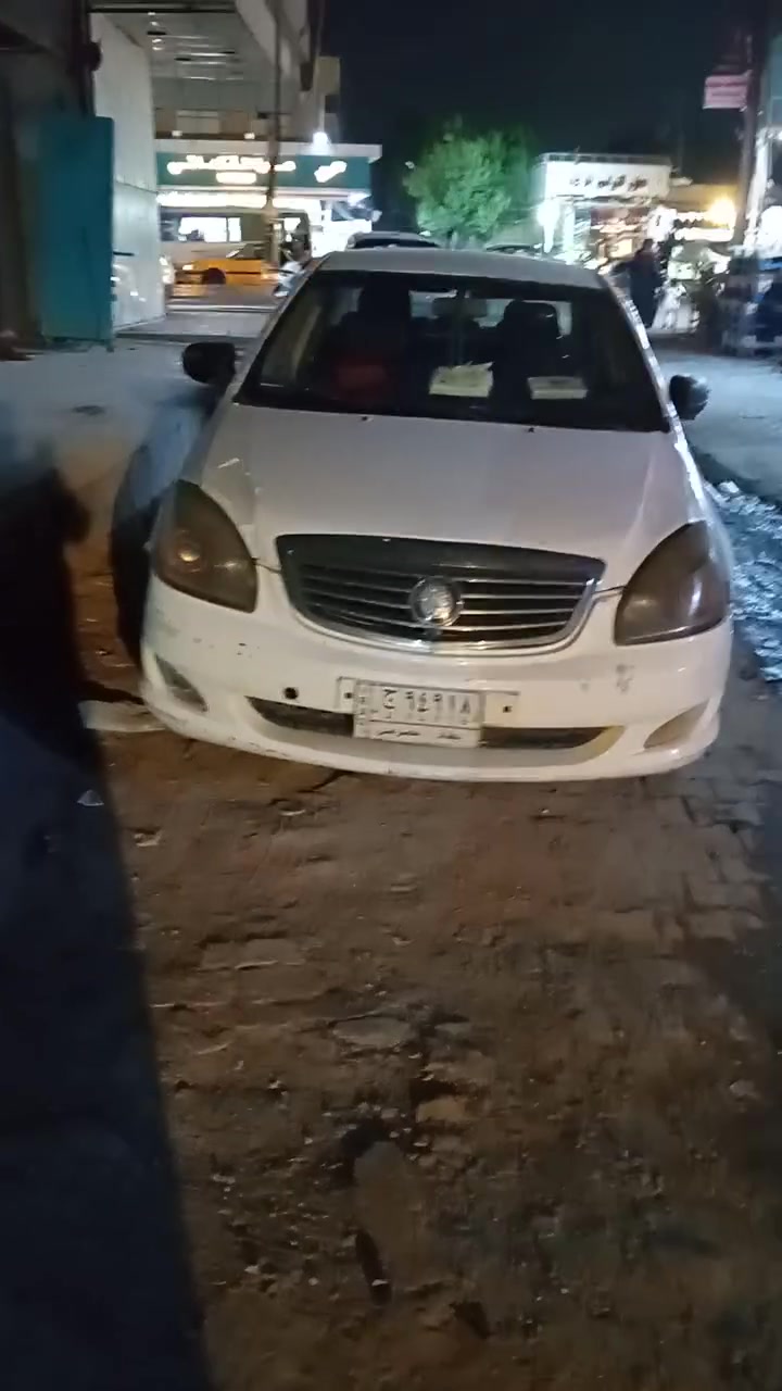 سيارة جلي موديل 2011 بيضاء بسعر 2700درلار محرك كورلا  وكير اوتماتيك كورلا  هاتف ***********
