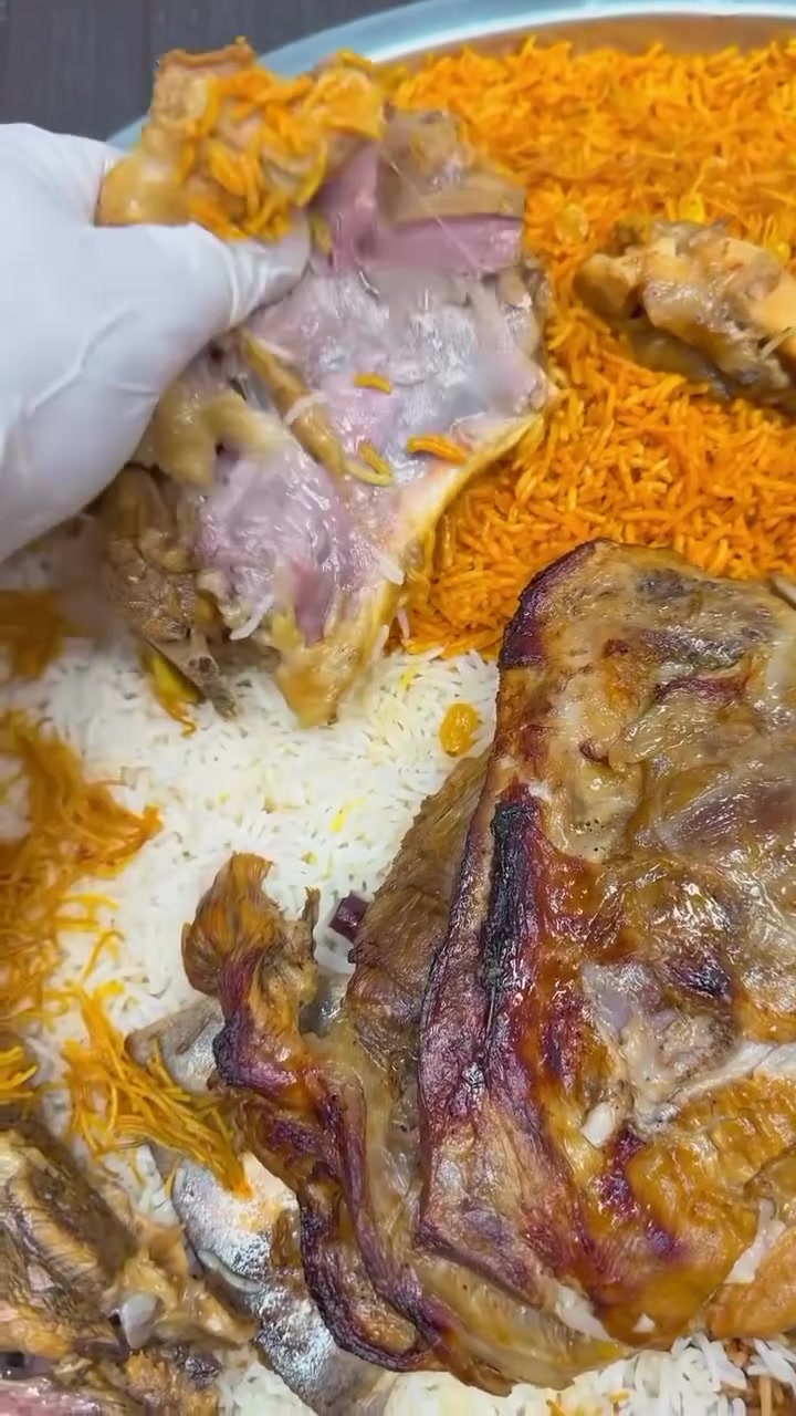 طارق للتجهيزات الغذائية نشارككم في الأفراح والأحزان.. جاهزون لتلبية كافة عزائمكم ومناسباتكم 🍽️أهلاً وسهلاً بكم، نعلن عن استعدادنا التام لتجهيز وطبخ كافة المناسبات (أعراس، مجالس عزاء وفواتح، ثوابات، وعزائم عامة).أصالة الطعم: نضمن لكم طبخ عراقي أصيل (قوزي، برياني، تمن ومرق بأنواعه) بطعم "يبيض الوجه" أمام ضيوفكم.الجودة والنظافة: نلتزم بأعلى معايير النظافة والترتيب والالتزام بالمواعيد.📍 الموقع: [اللطيفية وايضآ باقي المناطق]📞 للحجز والاستفسار، يرجى الاتصال على الرقم: [***********]
