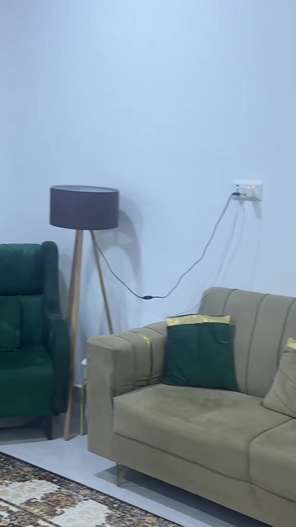طقم كنبات • ١٠ مقاعد • تالف بوحدة