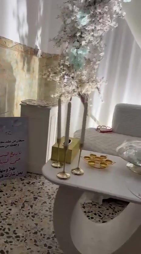 مجمع جدايل بغداد 
عدنا ايضا من هذه التصاميم الحديثه  من كوشات الاعراس ايضا متوفره  داخل المجمع 
للحجز
***********
