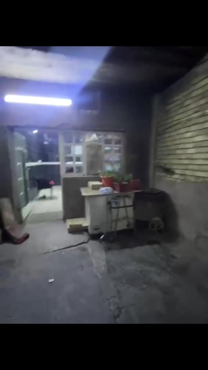 بيت للبيع
طابو عقار مساحة 240م 
الزعفرانيه عمارات سعيده دور السمنت 
تفاصيل الاتصال***********
