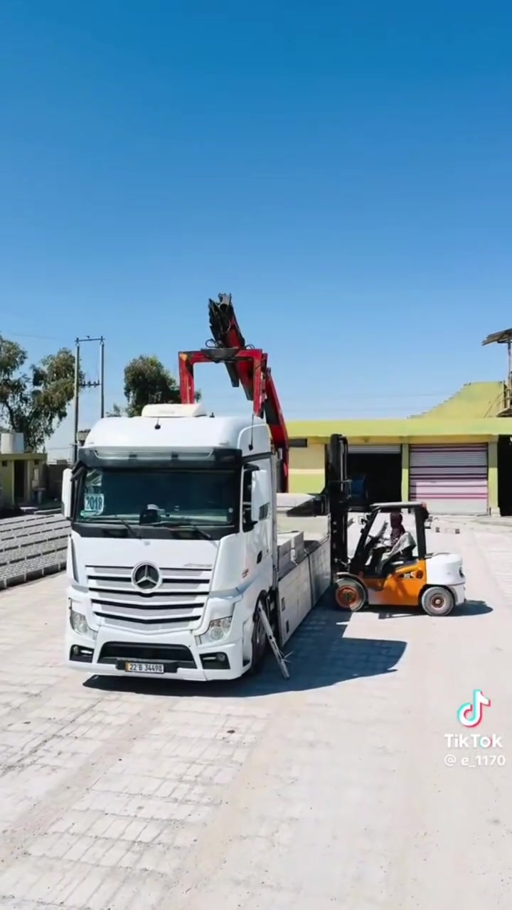 بلوك واصلك وحسب الطلب والنوعيه 
 اسعار مناسبه 
*********** 
‏‪***********‬‏ كرين

