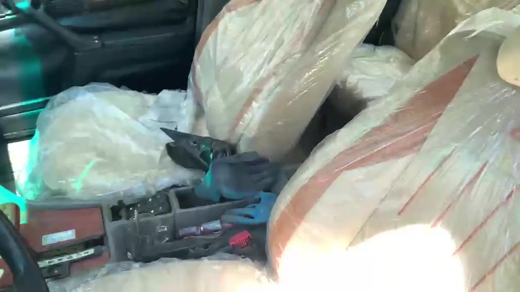 السلام عليكم بي ام دبليو للبيع بدون ممراووس محتاج فلوس عندي مشكله وحده بس البك بي طبه السعر 32 قفل مكاني بغداد العبيدي رقم انكليزي انبار شرط التحويل 

***********
