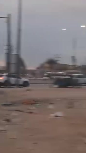 بيت جاهز للسكن بفرصة استثمارية وموقع استراتيجي
بيت كامل ومجهز بالكامل للسكن الفوري، يقع في موقع حيوي واستثنائي قرب مستشفى الكفيل.
​المساحة: 100 متر مربع.
​الحالة: جاهز للسكن الفوري (بناء وتجهيز كامل).
​عدد الغرف: 4 غرف نوم (غرفة واحدة في الطابق الأرضي + 3 غرف في الطابق الثاني).
​الخدمات والصحيات: 3 مجاميع صحية (1 خارجية + 2 داخلية)
تفاصيل العقار:
​الطابق الأرضي: غرفة نوم + صحيات داخلية وصحيات خارجية.
​الطابق الاول : 3 غرف نوم + صحيات داخلية.
​بناء متين وتقسيم ممتاز يستغل كامل المساحة.
​للمعاينة أو معرفة السعر، يرجى التواصل عبر الرقم: [*********** _ *********** ] أو المراسلة على الخاص.
