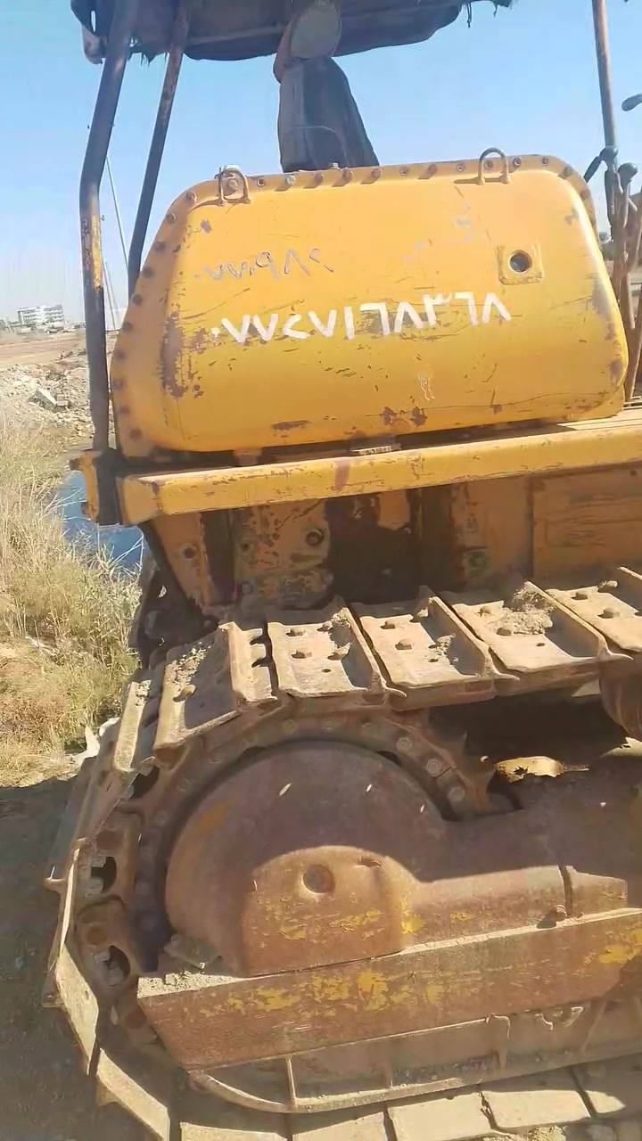 للبيع كوماتسو رقم بغداد واسط قضاء العزيزيه/***********/***********
