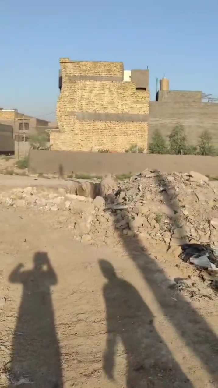 قطعة للبيع المساحة 100 متر واجهة 5 ونزال 20
سند 25 طابو زراعي في حي فرزدق بداية الطهمازية 
السعر 15
‏‪***********‬‏
