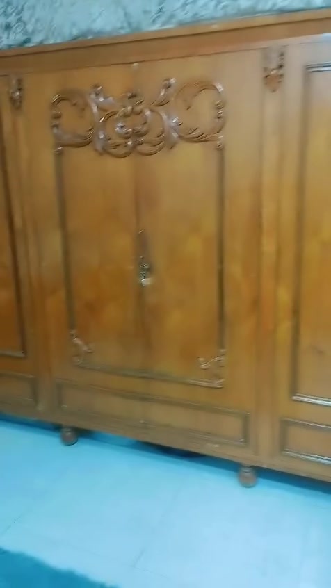 سلام عليكم غرفه  صاج من خشب قوي عنوان بغداد اي استفار ع رقمي *********** بي واتساب
