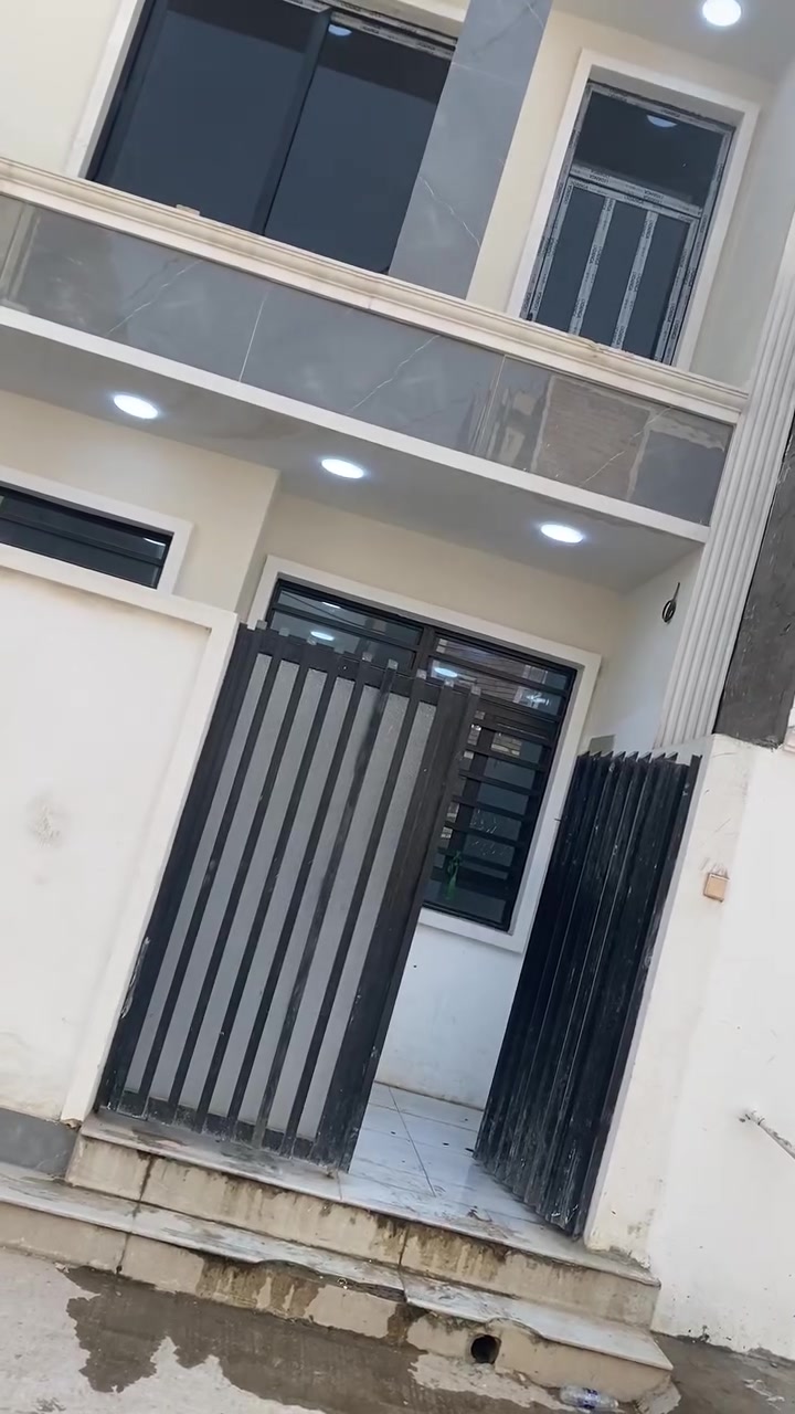 مجمع العدل الاول • ١٠٠م • ٣ غرف