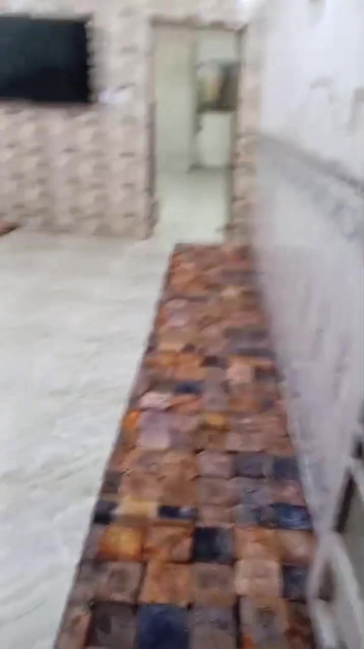 نص قطعه لبيع قطاع واحد وسبعين غرفه وملحقاته 
السعر ٩٥  وبيه مجال  
الرقم ***********
