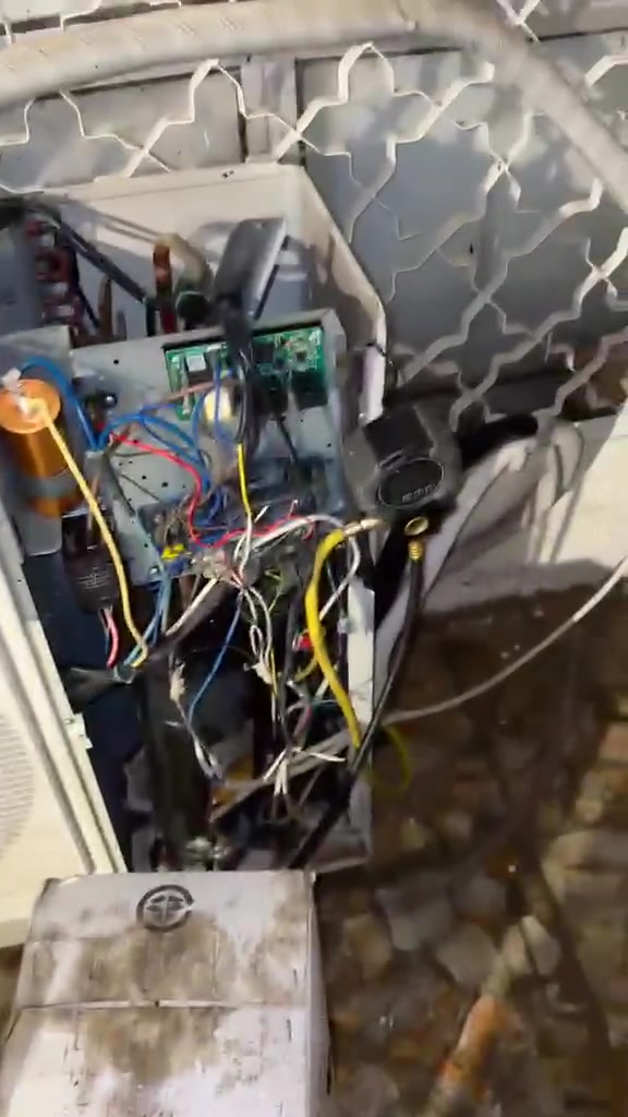 ❄️ شركة المسارات الهندسية للتكييف والتبريد ❄️
تحت إدارة الأستاذ: كرار التميمي

هل تبحث عن أجواء مثالية وراحة تدوم؟
نحن خيارك الأول والأنسب! نوفر لكم خدمات متكاملة في التكييف والتبريد والتجميد باحترافية عالية، وفق أدق المواصفات الفنية، مع ضمان حقيقي لمدة 3 سنوات على كافة أعمالنا. 🛠️✨

⚡ خدماتنا الشاملة والمميزة:

✅ التجهيز والتنصيب: تركيب احترافي، تمديدات مرتبة وعزل ممتاز.
✅ الصيانة والغسل الشامل: إدامة دورية وتنظيف كامل لضمان أعلى كفاءة.
✅ الخدمات الفنية: فحص الضغط والأمبير، سحب الفاكيوم، كشف الأعطال وضبط أداء التبريد بدقة.
✅ البيع والشراء والاستبدال: نشتري ونبيع ونستبدل الأجهزة القديمة بالحديثة.

❄️ نقدم خدماتنا لجميع أنواع أجهزة التكييف والتبريد والتجميد:

🔹 سبلت جداري | كاسيت | عامودي
🔹 ثلاجات منزلية وتجارية
🔹 برادات العرض والخزن
🔹 فريزرات ومجمدات
🔹 غرف التبريد والتجميد
🔹 برادات وثلاجات المطاعم والمحلات والمخازن
🔹 جميع أعمال منظومات التبريد والتجميد المنزلية والتجارية

🔧 نختص بمختلف السعات والأحجام:
1.5 طن | 2 طن | 3 طن | 4 طن وأكثر 🧊

🏆 نتعامل مع أفضل الماركات العالمية:
Gree | Tosot | Midea | Carrier | York | LG | Samsung

🧪 غازات تبريد أصلية ومعتمدة:
R22 | R410A | R32 | R125

🌎 ومن أشهر الماركات التي نوفر غازاتها:
Freon 🇺🇸 | FrioJet | Honeywell | Chemours | Arkema | Floron

👨‍🔧 حالياً أصبح لدينا كادر فني متكامل ومتخصص لتنفيذ جميع الأعمال المتعلقة بـ التكييف والتبريد والتجميد والثلاجات والبرادات، من الفحص والتشخيص إلى الصيانة والإصلاح والتنصيب، وبإشراف فني ومتابعة مستمرة لضمان جودة العمل.

📱 لطلب الخدمة أو الاستفسار (متواجدون لخدمتكم):
واتساب: ***********
📸 إنستغرام: _masar_11.11

❄️ من التكييف إلى التبريد والتجميد… كل خدماتك بمكان واحد.
🏆 المسارات الهندسية للتكييف والتبريد
احترافية • دقة • التزام • ضمان حقيقي

❄️ راحتكم هي مسؤوليتنا.. ثق بالاحترافية، اختر شركة المسارات! ❄️
