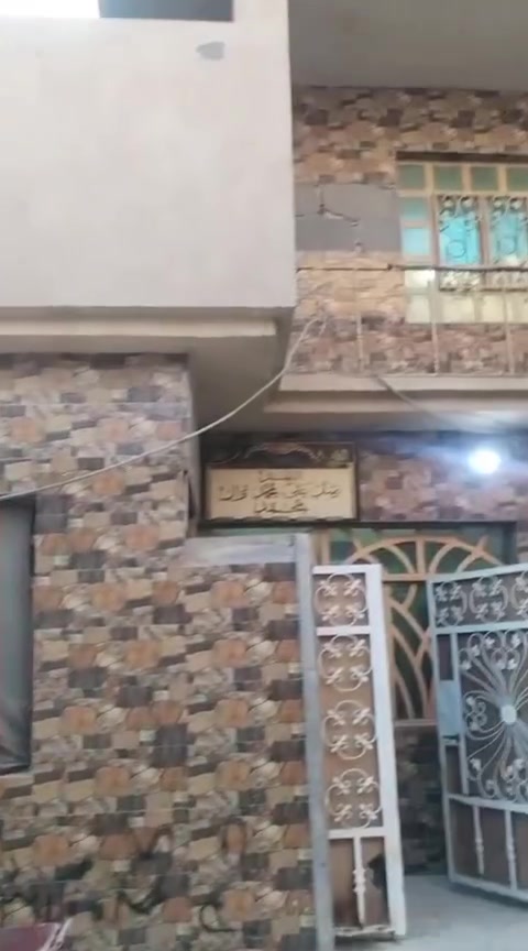 بيت للايجار المساحه 120متر طابقين المعملجي البزل المدفون شارع جامعة اهل البيت ملحق الزيتون 
400الف قفل قفل  3 غرف وستقبال ومطبخ معزول 
***********
