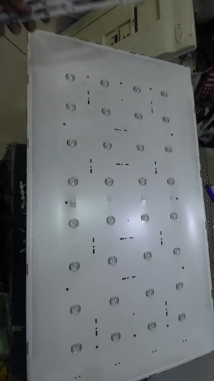 تم تبديل لدات شاشه LG مع ضمان صيانة ***********.                            ✳️تصليح شاشات  Samsung _LG _TCL 
✳️بنل اصلي 100% ضمان 6 اشهر صيانة
✳️تصليح شاشات SHOWNIC_SHINON_DEKO_AZARA_SHARK_LGNANO_SHARP_ GENERAL_ AI Wadi  تصليح لدات وكارتات اصليه 100% مع ضمان صيانة 6 اشهر فعلية 
✳️✳️✳️✳️شاشة طفت؟ الإضاءة راحت؟ الصوت اختفت صيانتها يمي 
✳️تصليح كارتات كافة أنواع البلازمات مع ضمان صيانة 
✳️متوفره صيانة موقعية 
✳️ خدمة استلام وتسليم متوفرة
موقعنا📍بغداد/الامين الثانية/قرب جامع المحسن 
 للتواصل / *********** #بغداد #بعداد_الجديدة #البلديات #العراق #بغداد_العراق #LG #تصليح #صيانة #البلديات #زيونة #كراده #منصور #اليرموك
