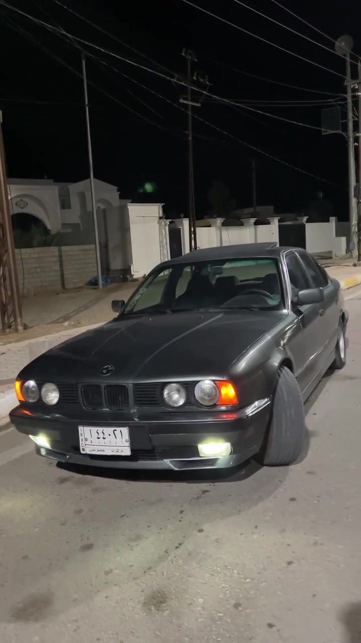 بي ام ١٩٨٩ • رقم كركوك • فتحة سقف كهرباء