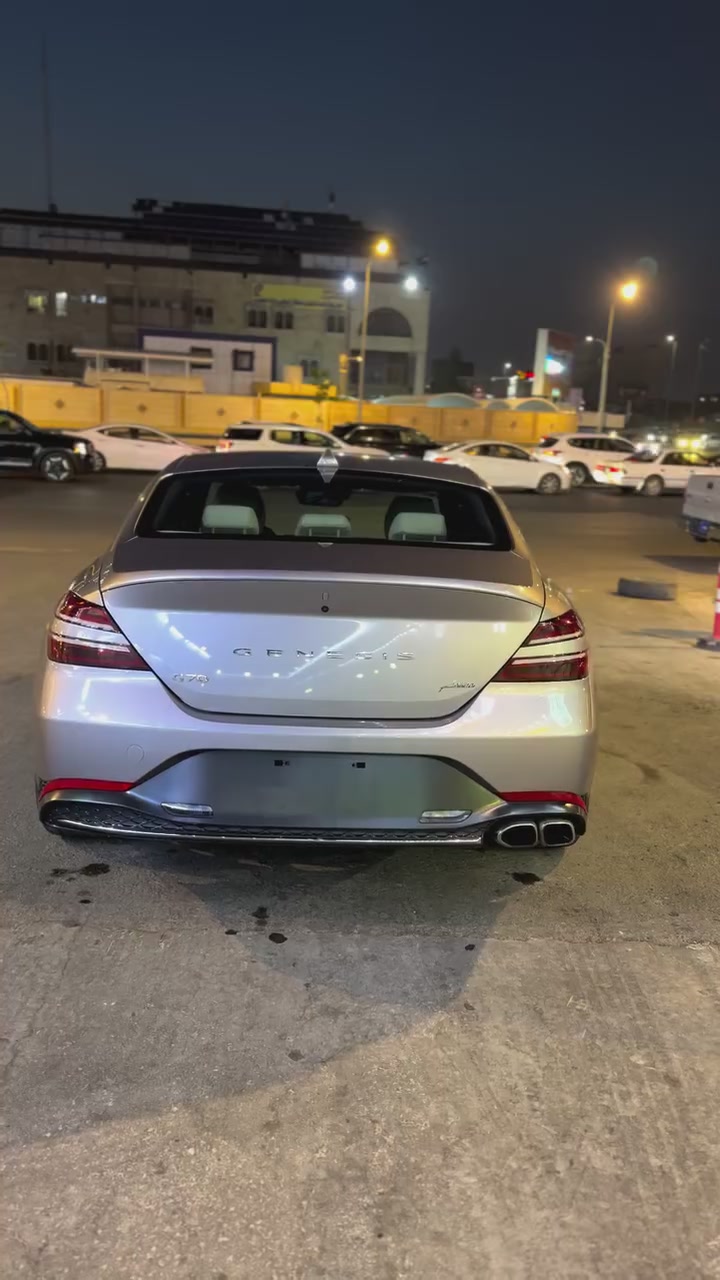 جينيسس g70 2023
رقم بصره باسمي تحويل 
2000 تيربو 
لون سلفر 
ماشي 50 ميل 
وارد امريكي
فول  مواصفتن ماعده فتحه 
ضربته واضحه كلش حلوه 
وبيه هسه طكه بل باب خلفي بي دي ار كلش بسيطه وتصويره موجود 
*********** 
السعر 207 وبيه مجال بسيط

نص مكتوب في الصور:
- محطة العالميه لغسل السيارات
- Basra, Iraq