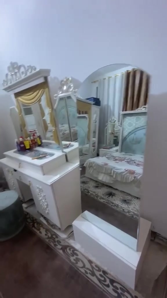 سلام عليكم غرفه تركي اصليه مستخدمه شهر فقط للبيع
***********
