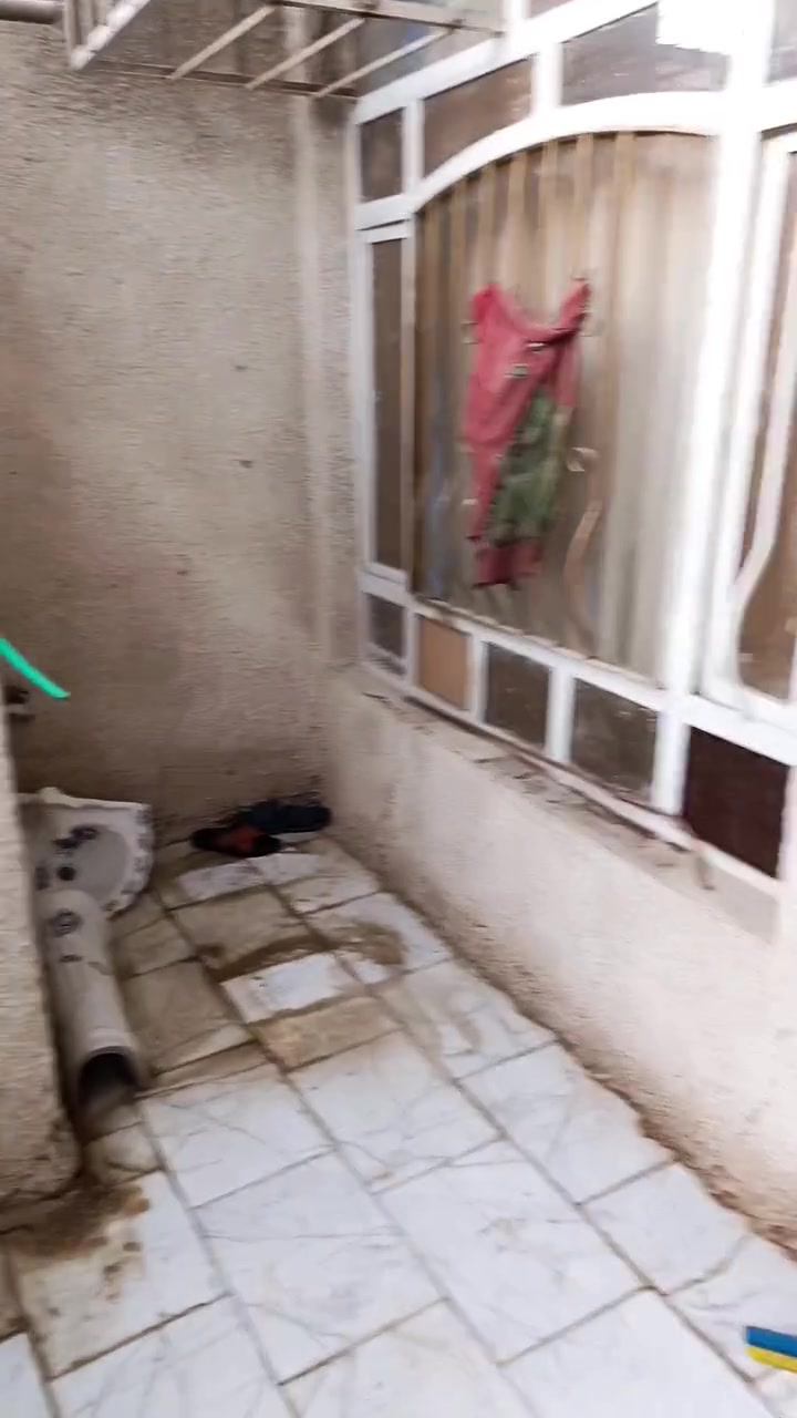 سلام عليكم بيت طابو مساحة 100 م امین قرب كرار وائلي للتواصل ***********
