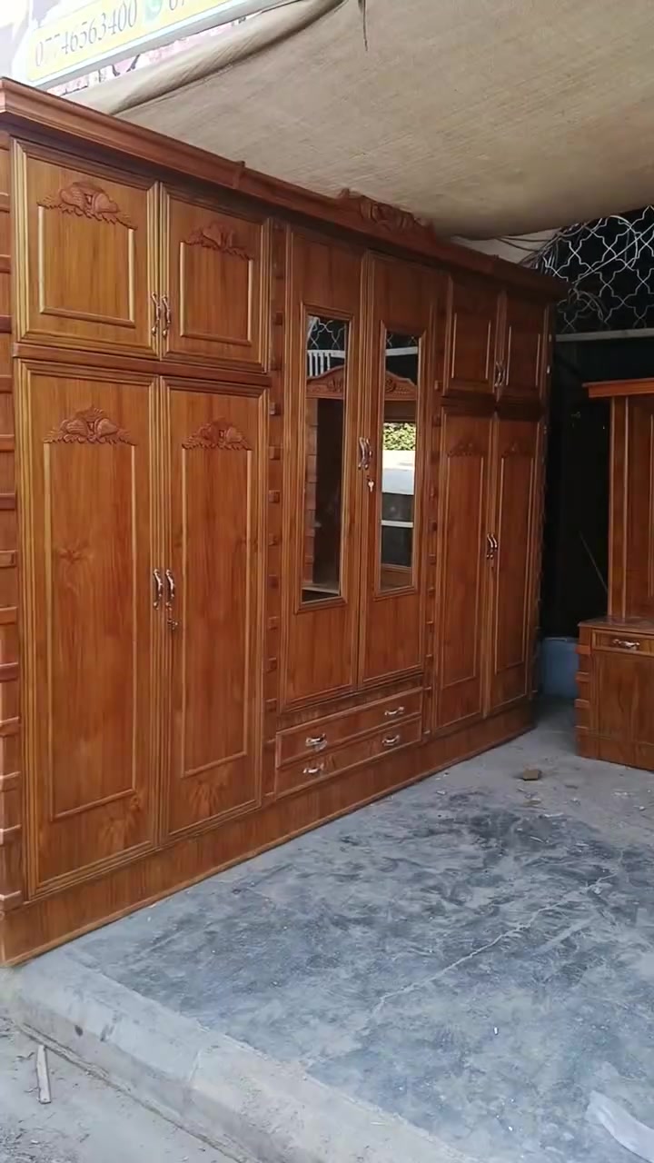 سلام عليكم مكان واسط عزيزيه مقابيل بلدية محلات أدم غرف للبيع السعر 750الف ***********//())//***********

