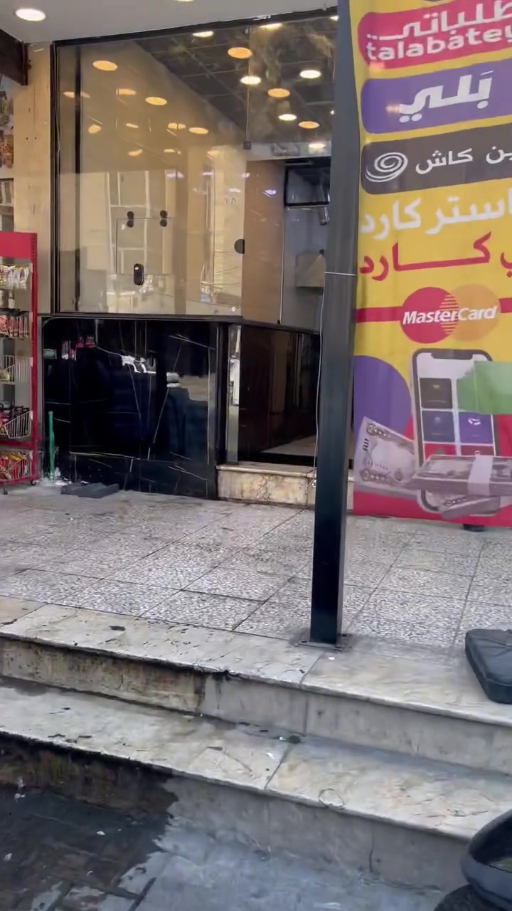 السلام عليكم
مطعم للبيع جاهز بي نقوصات بسيطه بسعر 
مناسب
***********
