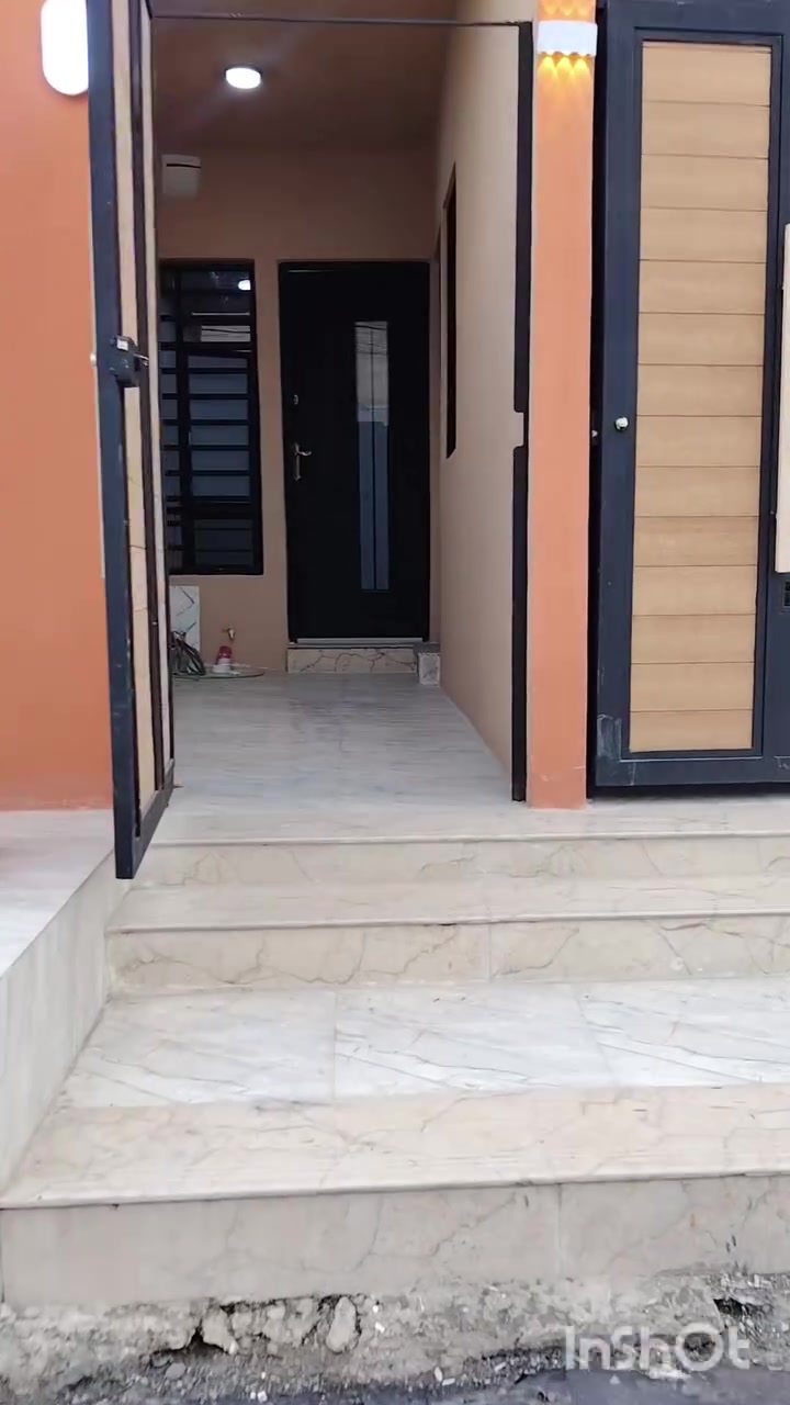 دار للإيجار • ٢٥٠م لكل طابق • حي الانتصار