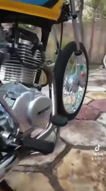 للبيع اربعه كير رياضي دراجه تخبل مكفوله ما نقصه اي شي سعر ٧٥٠وبيه مجال مكاني كوت طشاش متواجد خاص او اتصال رقم ***********

