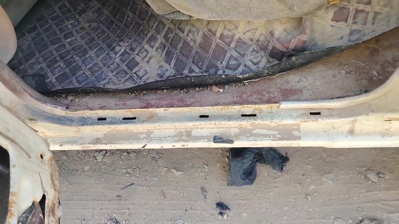 ديرموديل 6رعيه بالبصره ماندله ابيع جوم حديد كيرومكينه وشاصي مابيهن شي السياره شوفت عينك سعره 13ورقه وبيه مجال الشراي يخابرني ويدلل***********المكان الديوانية ناحيت
