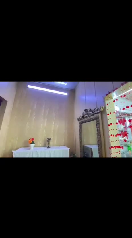 شقه للبيع في بغداد قرب مستشفى مدينة الطب قرب جامع عادله خاتون الصرافيه تجاوز تحتوي على 3غرف نوم واستقبال ومطبخ وبالكونه عدد 2وحمام غربي وشرقي اتريدها مع الاثاث او فارغه السعر اتصل على الرقم *********** ابو علي الحيدري طابق ثاني

