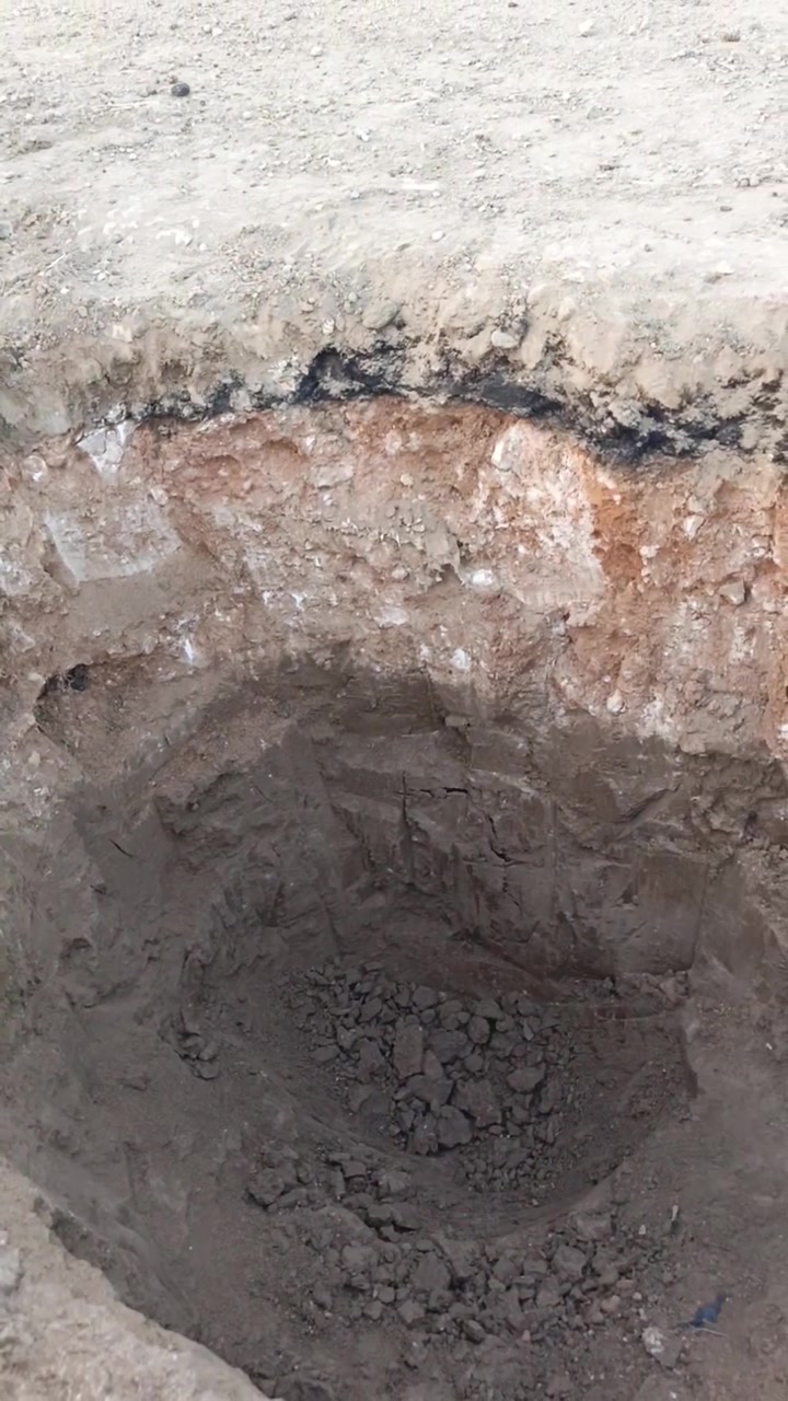 حفر الآبار الارتوازية وتعبير الشوارع وتجفيف الأرض وحفر ايرثات الكهرباء بنسب الأسعار جميع الحجام عل شرط 

‏‪***********‬‏__ ‏‪***********‬‏ موجود وتساب
