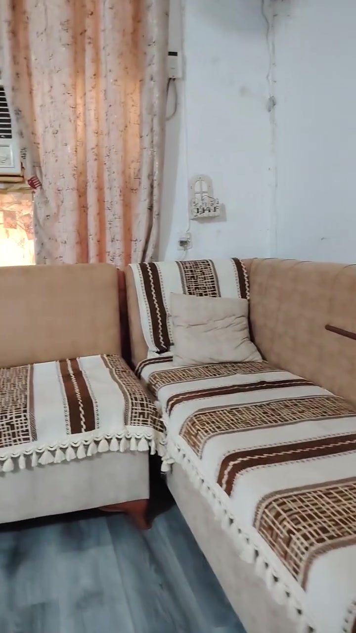 سلام عليكم تخم للبيع سعره 550 وبي مجال قليل. كربلاء حي الحر للاستفسار ***********.
