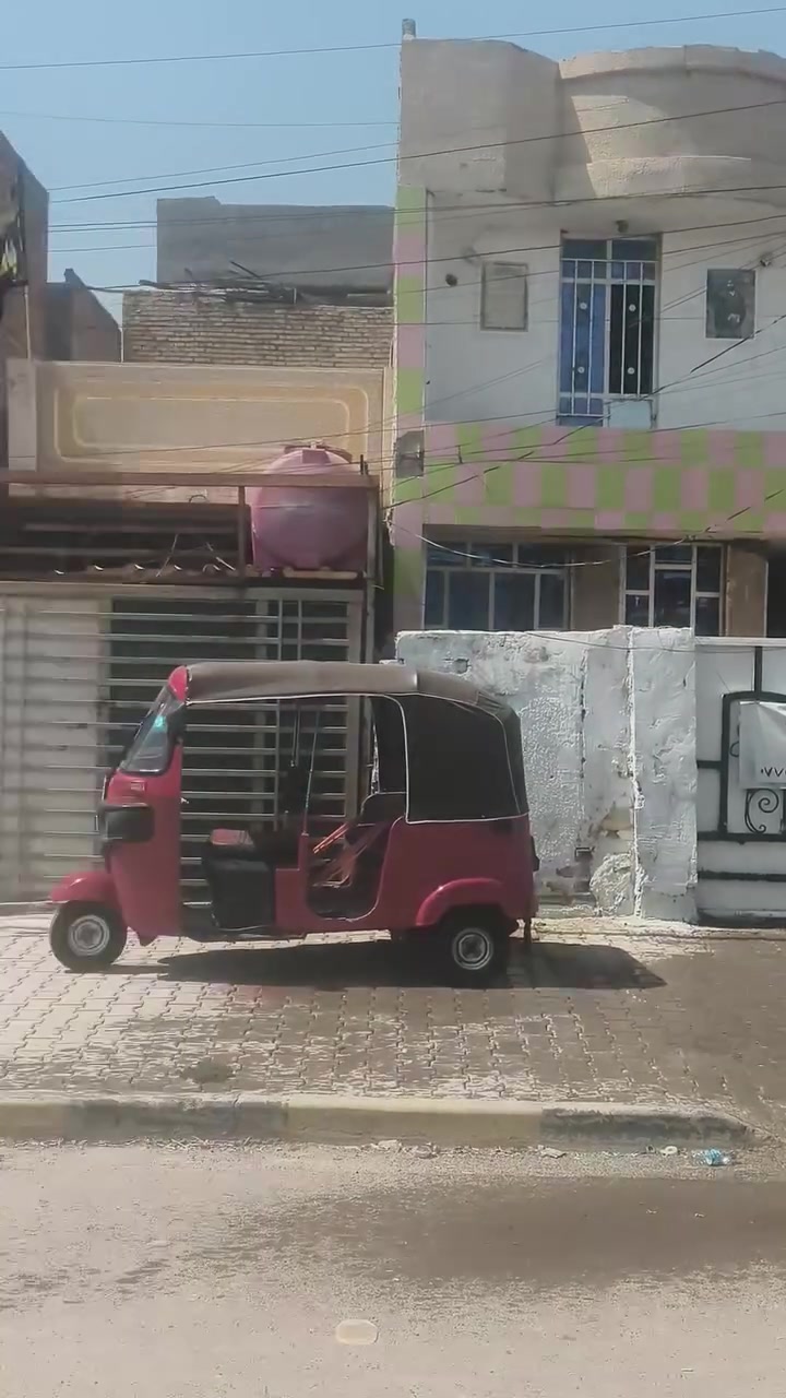 السلام وعليكم بيت البيع مساحه ١٠٠متر على العنوان سكلات عشرتالاف  شارع شبكه البيت قاطين ٣غراف نوم و استقبال حمامات ٢ سعره ٧٠وبي مجال شي بسيط الاستفسار ع رقم ***********

