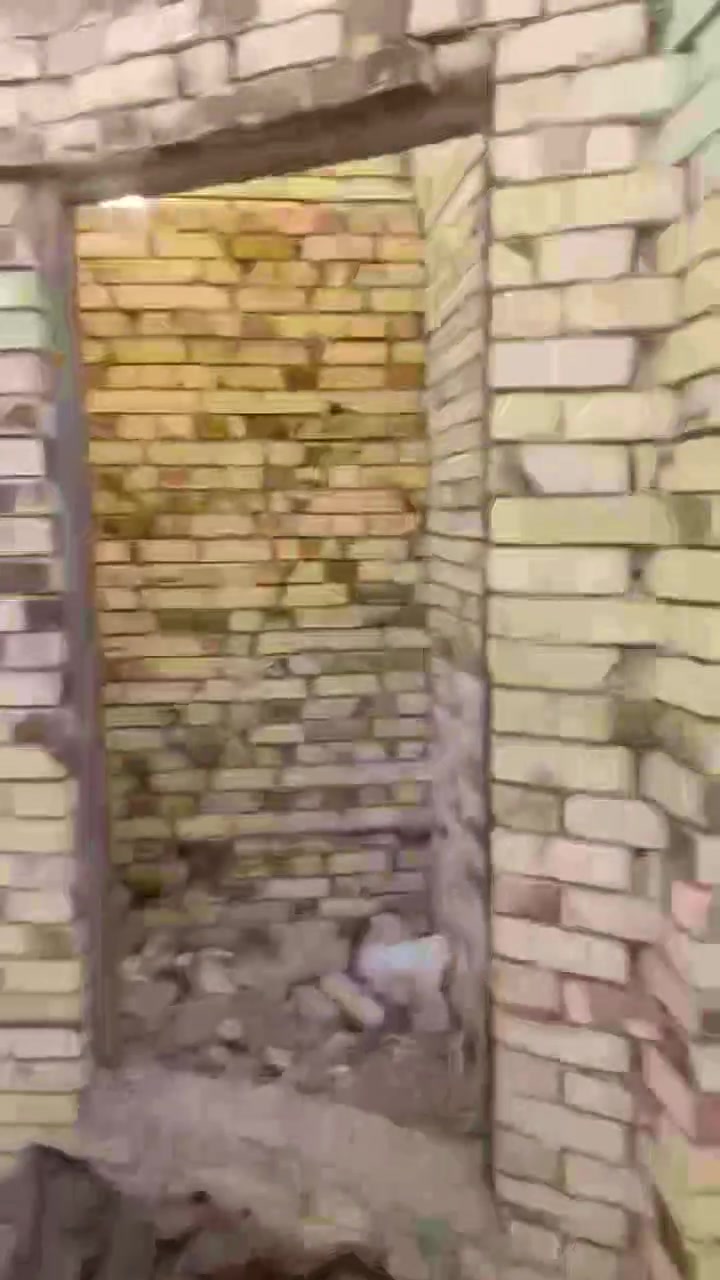 هيكل للبيع مساحة ١٥٠ متر قطعة مربعة واصل للسقف وبي رباط حلف الملعب شارع ابو طالب
يرهم بيع او مراوس بقطعة
***********
