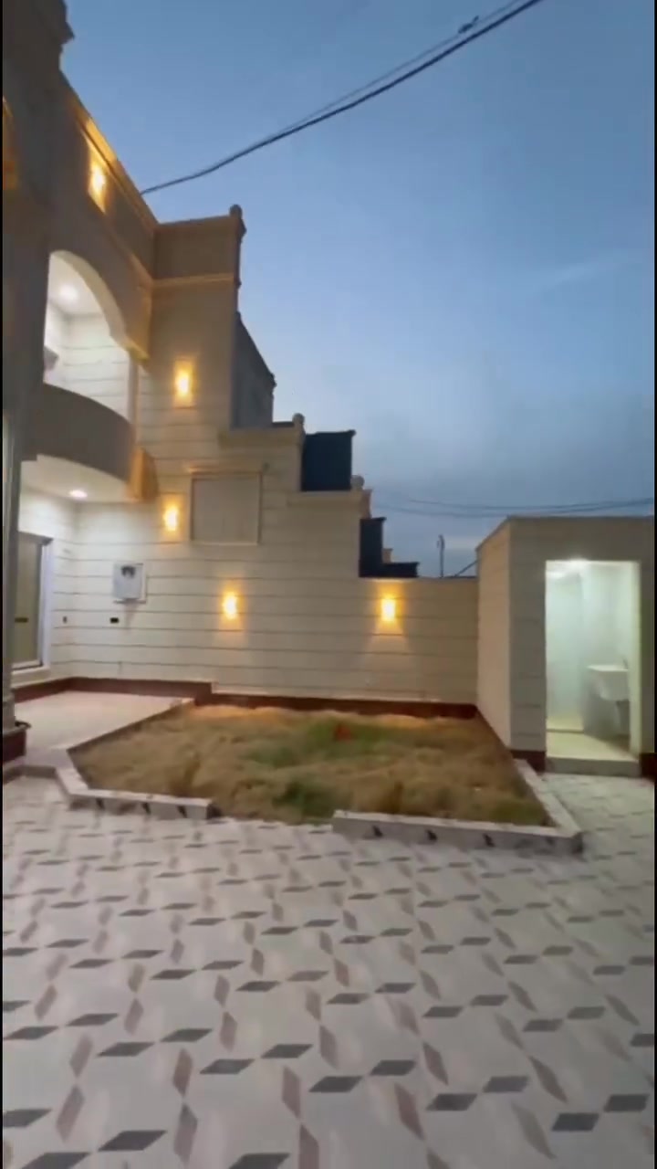 منطقة 14 الف • ٣٠٠م • ٥ غرف