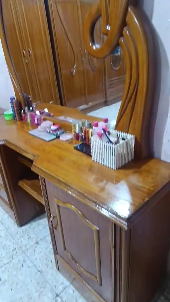مكلفه بلنشر غرفه تسكام صاج داخل وخارج ام السته طابقين النوع الثقيل السعر مليون وبيه مجال قليل مكانه مشروع للاتصال ع الرقم ***********
