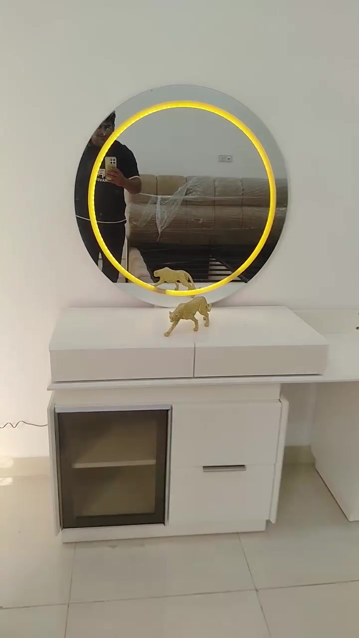 نجار جميع نواع الغرف بسعر مناسب تصليح جميع نواع الغرف تركي صيني السماوه ***********
