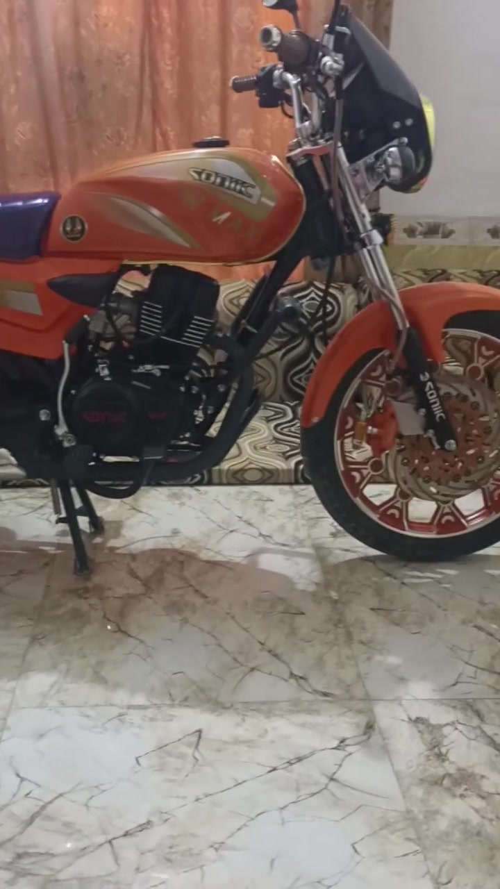 سلام عليكم دراجه سونك زيروو بعدهي دهن الشريكه أوراق مطابق الصلي مكينه 200فول مواصفات الياخذهه ماخسران الشراي يتصل ***********

