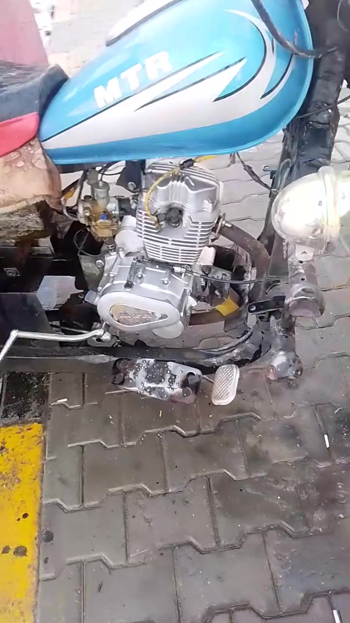 ستوته للبيع محرك 25جديدبيه لحيم بل ركبه فقط غراضه كله 26 سعره 550مكانه نجف حي الوفاء قرب مدرسه دارك الاتصال ***********
